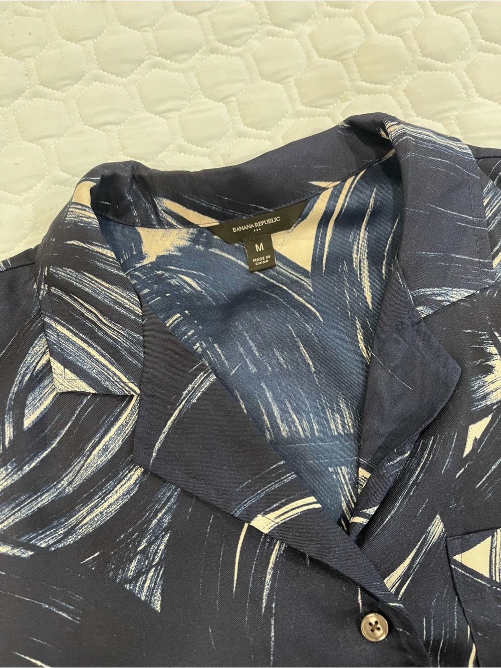 Banana Republic Navy & White Top | Size Medium - Picture 6 of 7